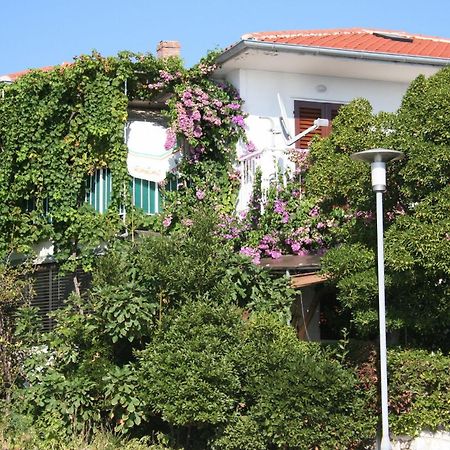 Apartments Petar - 6M From The Sea Barbat na Rabu Εξωτερικό φωτογραφία