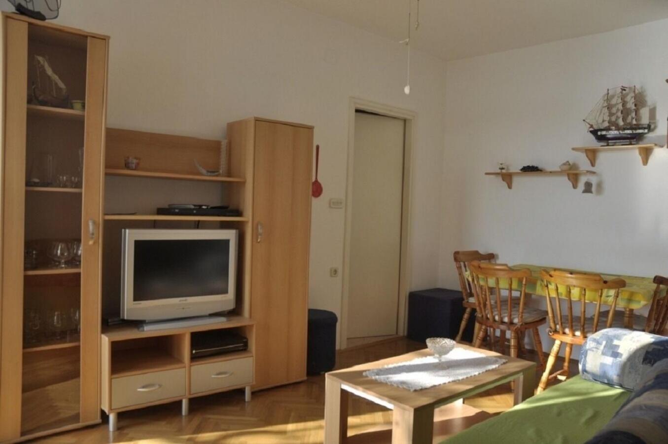 Apartments Petar - 6M From The Sea Barbat na Rabu Εξωτερικό φωτογραφία