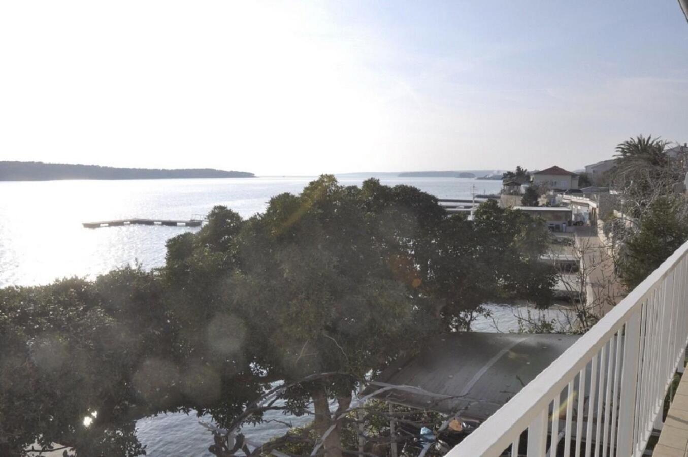 Apartments Petar - 6M From The Sea Barbat na Rabu Εξωτερικό φωτογραφία